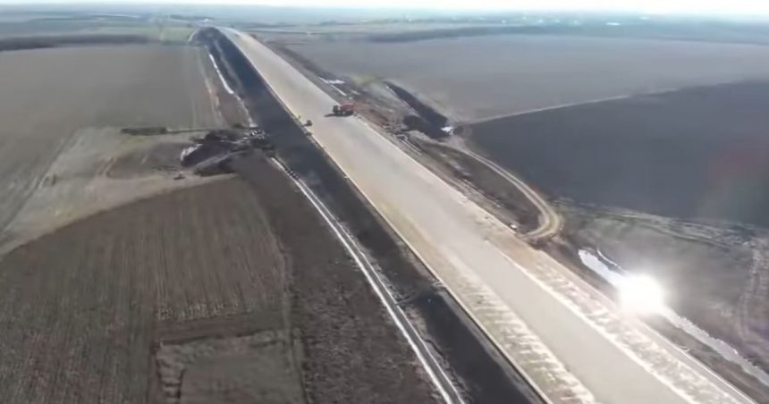 video au reinceput lucrarile la tronsonul 4 al drumului expres craiova pitesti care este termenul pentru finalizarea acestora 679a2a49ec302