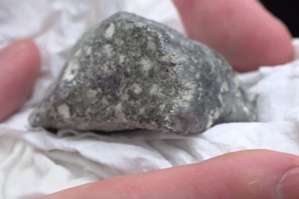 video imagini rare prabusirea unui meteorit a fost suprinsa de camera instalata la usa de la intrare a unei case din canada 678b64baf3ffa