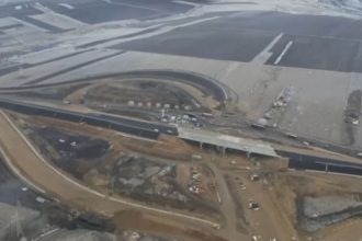 video lucrarile pe santierul drumului de legatura a3 dn1 de la tureni au ajuns la un stadiu de 80 cand va fi finalizat proiectul 67940a596f978