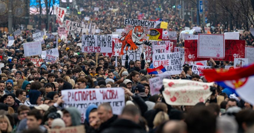 video protest urias si greve punctuale in serbia singurul mod in care le putem arata clar ca nu mai avem timp 6793c2e92a594