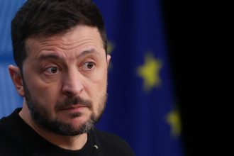 zelenski se ofera sa trimita pompieri ucraineni sa ajute la stingerea incendiilor din los angeles focul a ucis 24 de oameni 6784afec20899