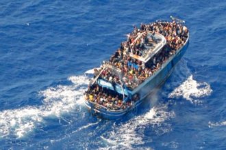 230 de imigranti au fost salvati pe mare in timp ce incercau sa ajunga in marea britanie in timp ce alti doi au fost gasiti morti 67a9b9926b588