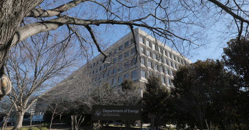 administratia trump se chinuie sa reangajeze oamenii din domeniul securitatii nucleare pe care i a concediat acum cateva zile 67b186b0822d3