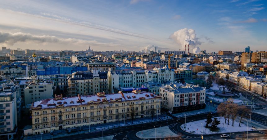 analiza bogatii rusiei nu mai investesc in afara tarii piata imobiliara de lux de la moscova a explodat si se compara cu londra sau paris 67a19fd79c1f8