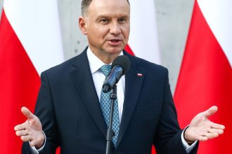 andrzej duda se intalneste sambata cu trump inainte de zborul in sua presedintele polonez a vorbit cu zelenski si i a dat un sfat 67b8ca34bbca2