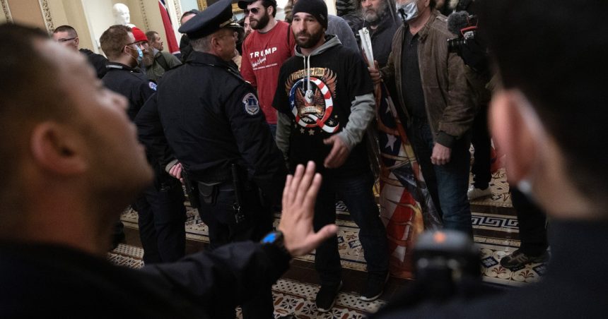 angajatii fbi implicati in anchetele privind asaltul asupra capitoliului din 2021 se tem ca vor fi concediati care este motivul 67a089e414b37