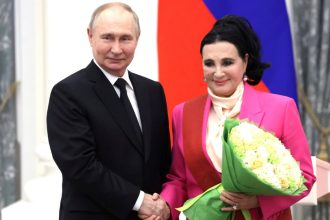 antrenoarea nationalei ruse de gimnastica ritmica a demisionat in urma unui conflict cu presupusa partenera a lui putin alina kabaieva 67ad1b9f897d3