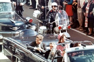 asasinarea lui jfk fbi anunta descoperirea de noi documente legate de dosarul uciderii presedintelui american 67ab90eaae54e