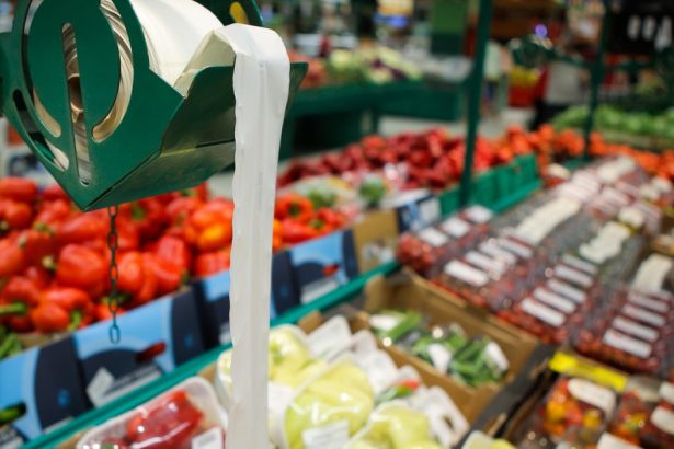 boicotul supermarketurilor cerut de calin georgescu i ar afecta in primul rand pe procesatorii romani datele oficiale il contrazic 67a9d34fa9985
