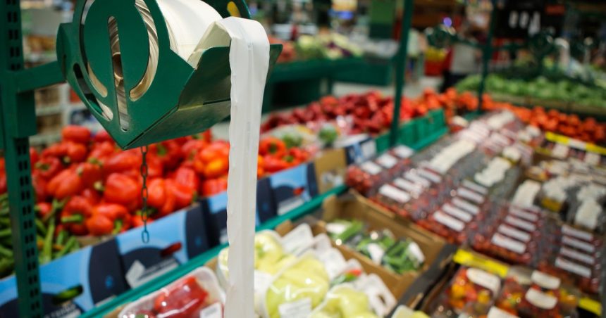 boicotul supermarketurilor cerut de calin georgescu i ar afecta in primul rand pe procesatorii romani datele oficiale il contrazic 67a9d34fa9985