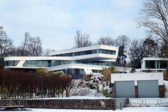 cea mai scumpa vila din germania a fost scoasa la vanzare pentru o suma astronomica proprietatea a fost subiect de controverse 67a5e70c4b617