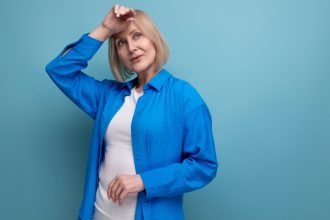 ceaiul pe care trebuie sa l consume toate femeile aflate la menopauza solutia naturala pentru bufeuri si insomnii 67a39c76ebdb1