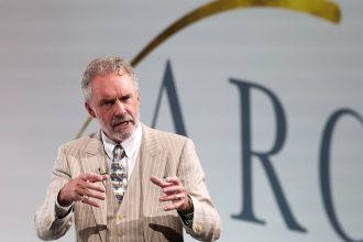 conservatorii discuta fundamentele civilizatiei occidentale la conferinta arc a lui jordan peterson la londra cine participa 67b384479d18d