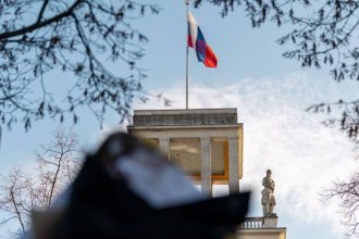copiii razboiului cum incearca o campanie de propaganda legata de rusia sa submineze sprijinul germaniei pentru ucraina reuters 67b565db065c7