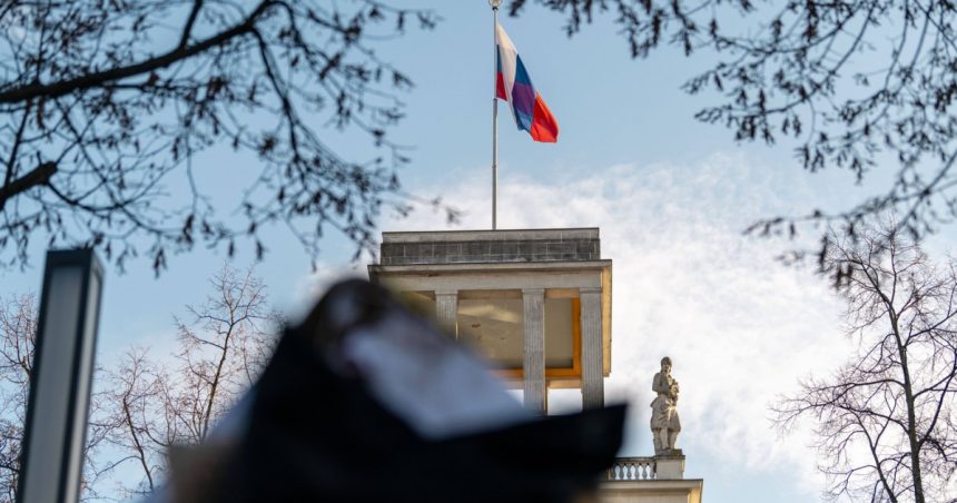 copiii razboiului cum incearca o campanie de propaganda legata de rusia sa submineze sprijinul germaniei pentru ucraina reuters 67b565db065c7