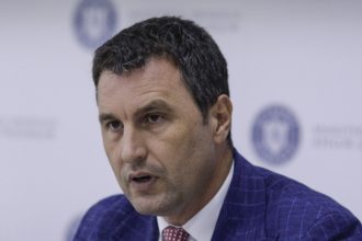 cum raspunde tanczos barna la avertismentul lui dan sucu ca s ar putea repeta situatia din 2010 cu majorarea tva 67a594eceb0f3