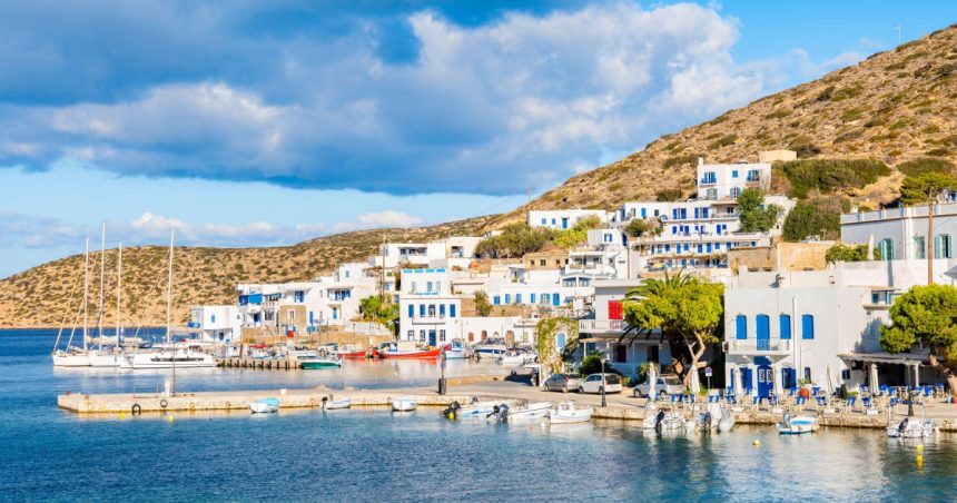 dupa santorini inca o insula din grecia a fost plasata in stare de urgenta din cauza activitatii seismice intense 67ae0d0667ec2