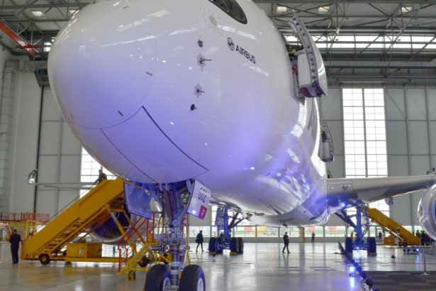 efecte ale tarifelor lui trump producatorul francez de avioane airbus vrea sa prioritizeze livrarile catre clientii din afara sua 67b87bb135a4a