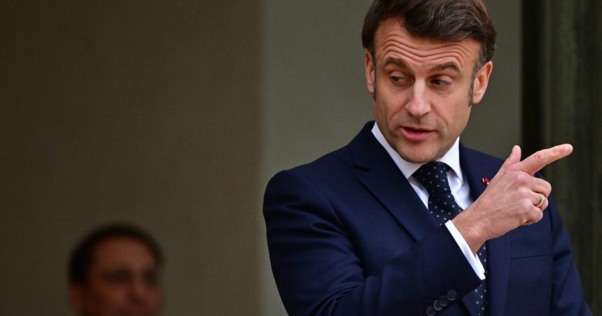 emmanuel macron s a intalnit cu liderii partidelor pe tema amenintarii ruse europa este acum pe cont propriu cu spatele la zid 67b71d4c73794