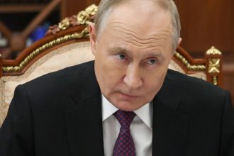 furie la kremlin dupa ce jd vance a amenintat ca sua vor trimite trupe in ucraina daca putin nu accepta un acord de pace 67af2aed8cefb