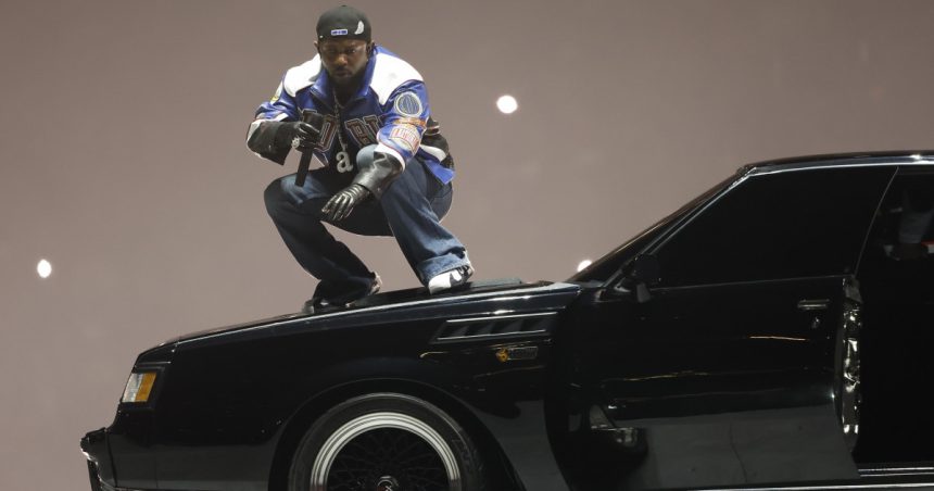 galerie foto cel mai prost show din istorie kendrick lamar criticat dur pentru prestatia de la super bowl 2025 67aa5e0f3d850
