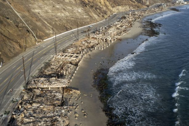 incendiile din los angeles sunt oficial complet sub control dupa trei saptamani bilant 30 de morti si zeci de mii de oameni fara case 679e25e3e0d5f