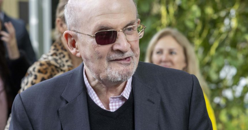 incepe procesul barbatului acuzat ca l a injunghiat pe salman rushdie ai facut un pariu prost si ai pierdut 67aa1adca9e2c