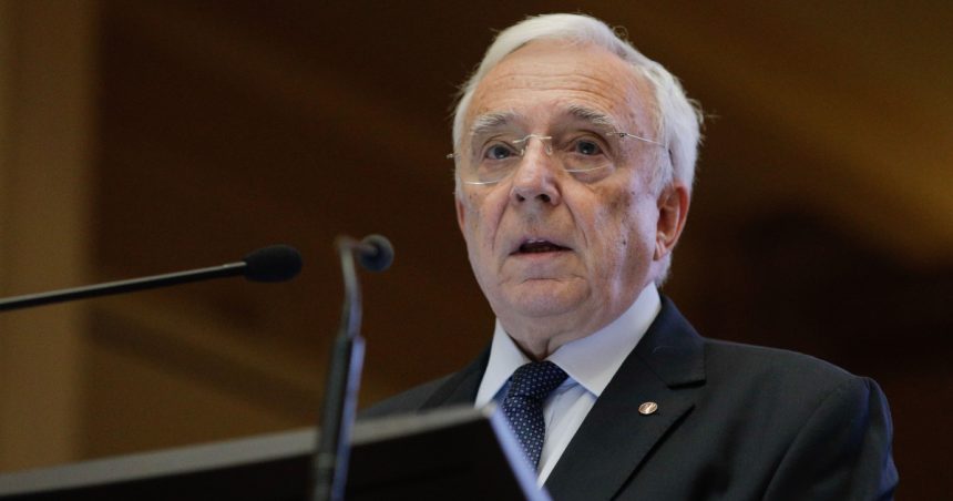isarescu nu e cazul sa se deprecieze cursul pentru ca avem o gramada de tensiuni un razboi comercial sua ue va crea recesiune 67b3635ca7cc7