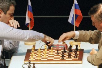 kasparov karpov si kgb ul patru decenii de la cel mai controversat meci de sah din toate timpurile 67b172d641105