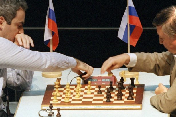 kasparov karpov si kgb ul patru decenii de la cel mai controversat meci de sah din toate timpurile 67b172d641105
