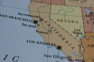 mii de danezi semneaza o petitie pentru a cumpara un stat american replica ironica pentru interesul lui trump pentru groenlanda 67ac2c9d47b66
