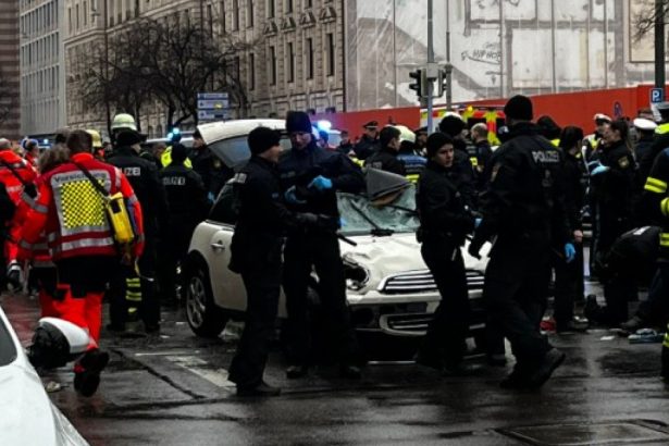 o masina a intrat intentionat in multime in munchen cel putin 15 persoane au fost ranite 67add00d16468