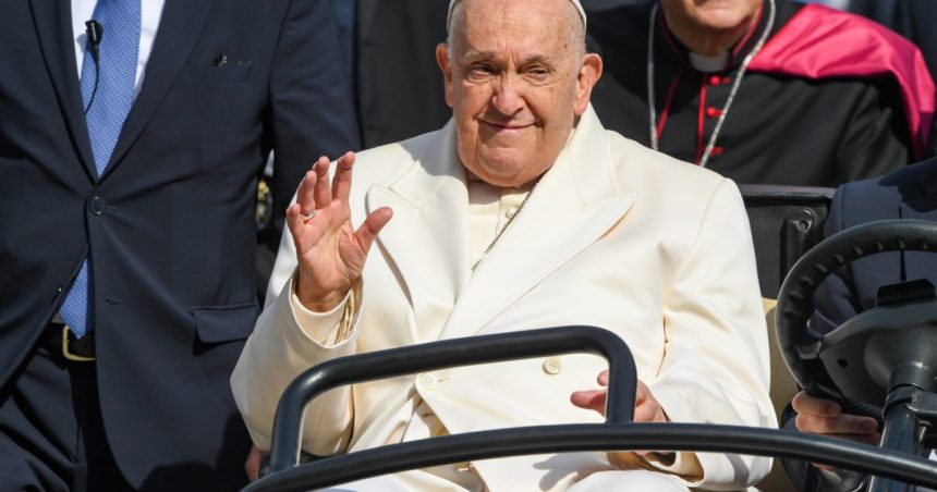 papa francisc internat care este starea suveranului pontif un cardinal s a rugat pentru sanatatea sa 67b1c48da3b58