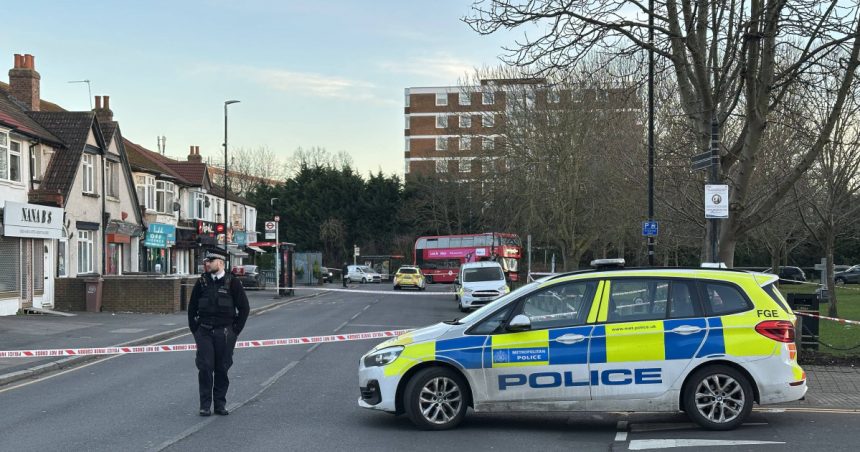 peste 160 de bombe neexplodate din al doilea razboi mondial au fost gasite sub un loc de joaca pentru copii in anglia 67ac7401887f2