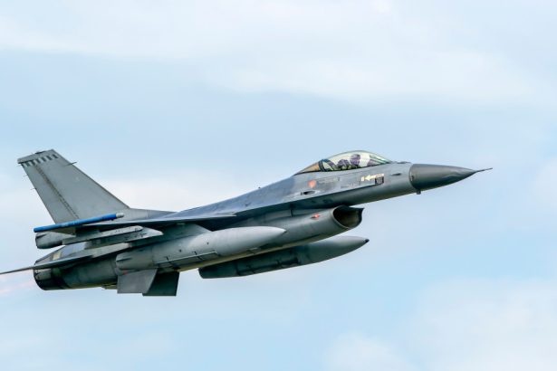 pregatiri in caz de razboi nato vrea sa extinda spre estul europei un sistem de conducte pentru combustibil ce se termina in germania 67b9dc6d09a30