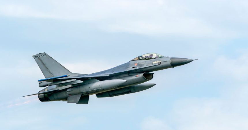 pregatiri in caz de razboi nato vrea sa extinda spre estul europei un sistem de conducte pentru combustibil ce se termina in germania 67b9dc6d09a30