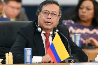 presedintele columbiei contesta ilegalitatea cocainei nu este mai rea decat whisky ul 67a4693b3dd14