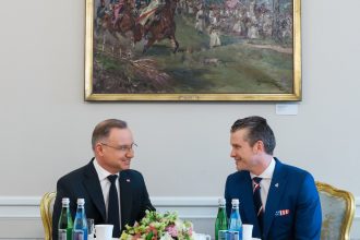 presedintele poloniei am primit asigurari de la sua ca nu isi vor reduce numarul trupelor in europa de est 67b4d106d635c
