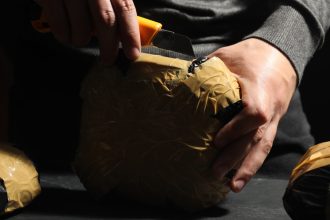 profesor de matematica surprins in timp ce vindea cocaina in italia anchetatorii sustin ca barbatul ducea o viata dubla 67a4df605d004