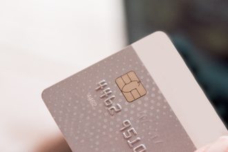romanii vor putea cumpara titluri de stat online prin platforma ghiseul ro precizarile ministerului finantelor 67beea2481dde