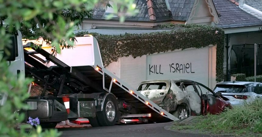 salutul nazist va fi pedepsit prin lege in australia ce risca cei care il fac 67a4bd66e59b3