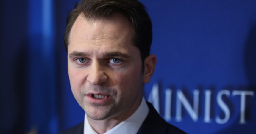 sebastian burduja ii raspunde lui nicusor dan primaria capitalei are datorii imense la elcen 67b5c138a817e