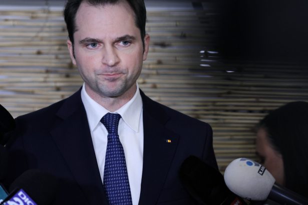 sebastian burduja intrebat daca gazul din importuri provine din rusia molecula de gaz nu are steag 67b5c140ca230