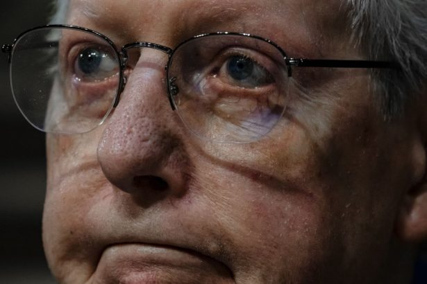 senatorul mitch mcconnell r nu va mai candida pentru un nou mandat cel mai longeviv lider de partid din senat e poreclit moartea 67b82b1403e26