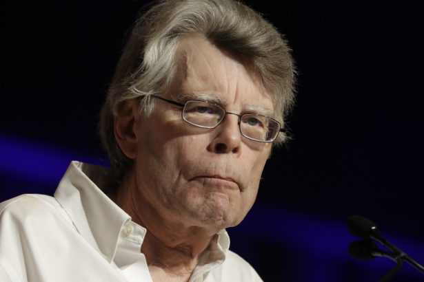 stephen king trump este un tradator un nenorocit iubitor de putin 67b86f3cbc4ff