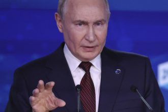 suparat pentru ca rusia a fost izolata putin isi organizeaza propriul eurovision cine va participa la concursul moscovei 67a1d8cd7c53d