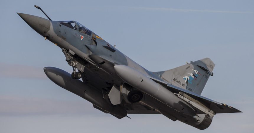 ucraina a primit primul avion de lupta mirage 2000 5 de la franta cate aparate de zbor de acest tip va primit in total kievul 67a49eee9d277