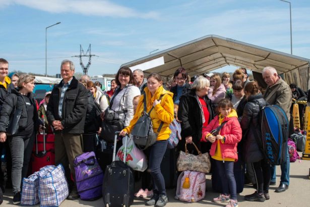 ucrainenii au scos 35 de mld de dolari din tara in primul an de razboi spune zelenski intr adevar economia noastra s a prabusit 67a33981d0188