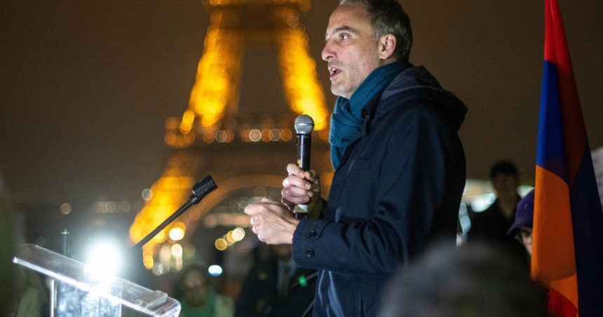 un eurodeputat francez il ataca dur pe trump si compara intentiile lui cu cele care au dus la dezmembrarea cehoslovaciei 67adfa3e58dc7
