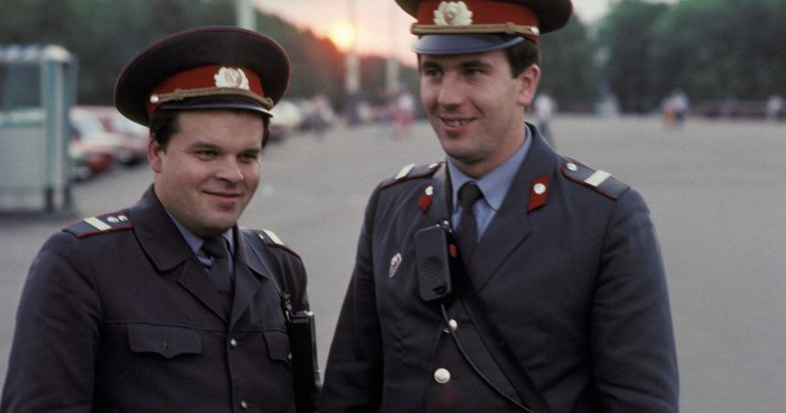 un om de afaceri rus a fost condamnat la sase ani de inchisoare pentru ca a livrat politiei camasi de proasta calitate 67aa35c9b9e48